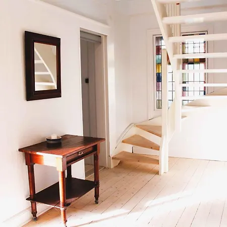 Rsdale With Sea View And Lots Of Space *