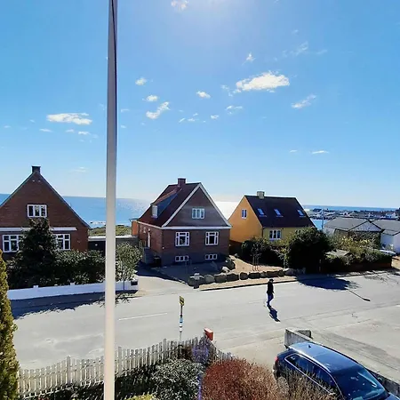Rsdale With Sea View And Lots Of Space *