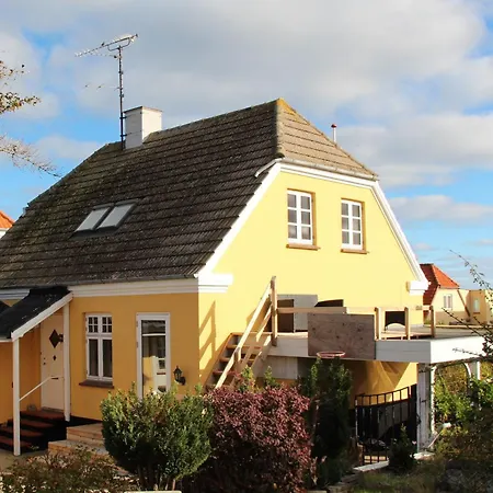 ヴィラ Summer House In Arsdale With A Beautiful Sea View スヴァネケ